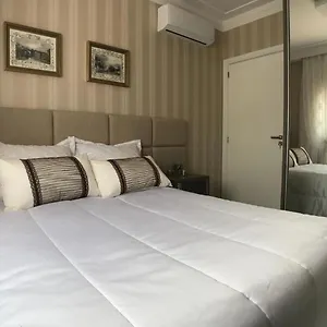 https://luxuoso-apartamento-com-vista-exclusiva-para-o-mar.santa-catarina-brasil.com